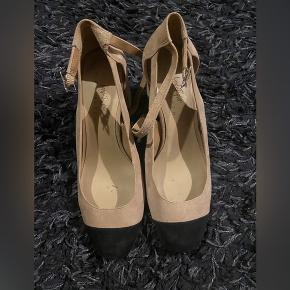 Lord and Taylor Ballet Pumps 7.5 - Picture 2 of 7